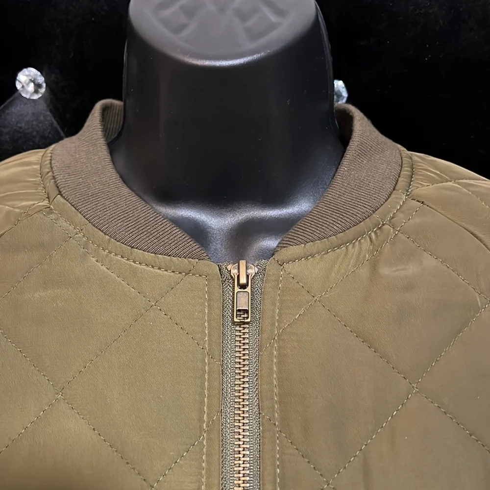 Forever 21 Quilted Satin Bomber Jacket in Olive Green. - Picture 3 of 7